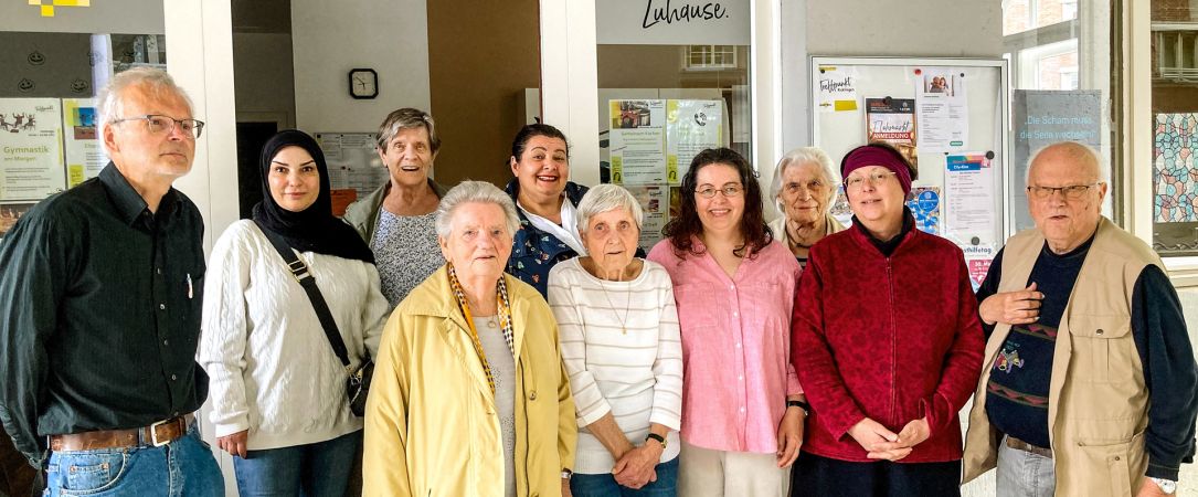 
                  Ehrenamtlich vor dem Treffpunkt Ricklingen